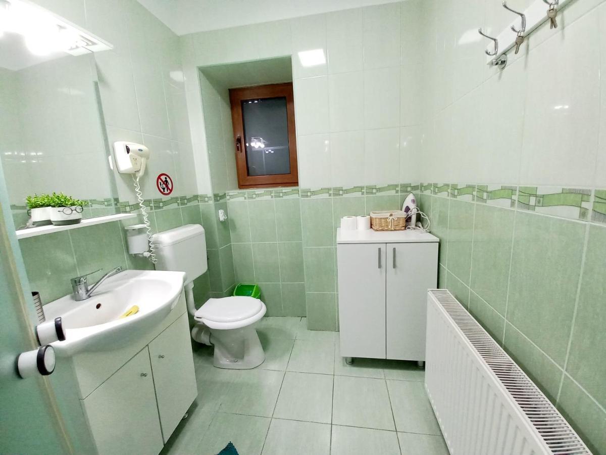 Casa Alex Văliug Exterior foto